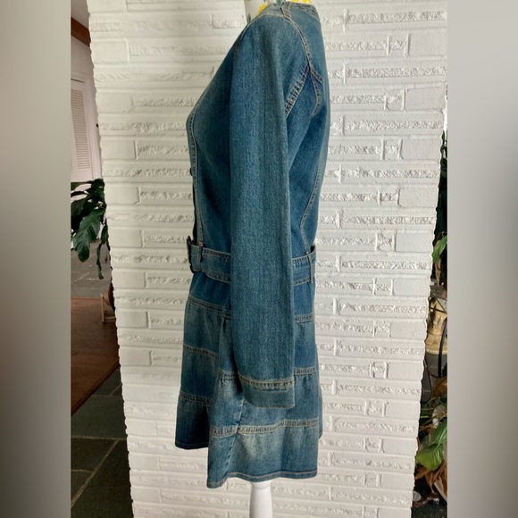 Femiculine denim dress - Picture 2 of 4